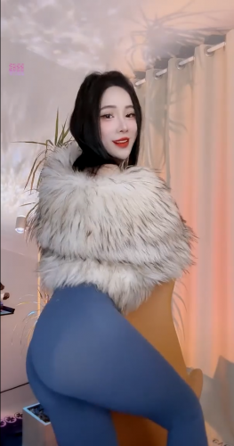 主播定制 20250407期- 瑜伽裤美女